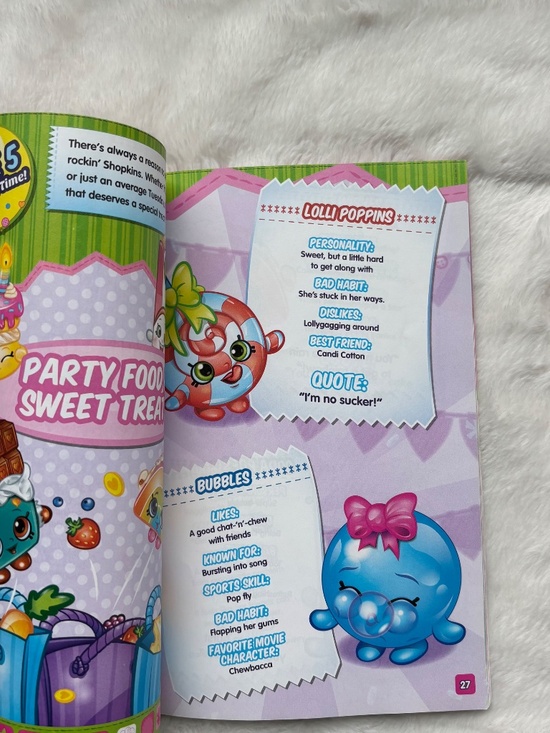 Shopkins The Ultimate Collector's Guide Book Seasons 1 & 2 - Picture 5 of 8